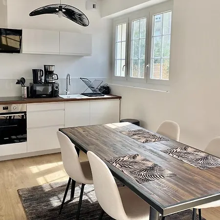 Spacious 2 Luxury Renovated Terrace Garage-madeleine דירה אנז'ה