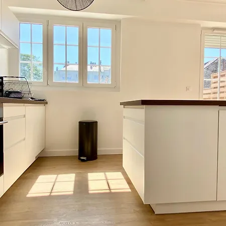 Spacious 2 Luxury Renovated Terrace Garage-madeleine Apartmán