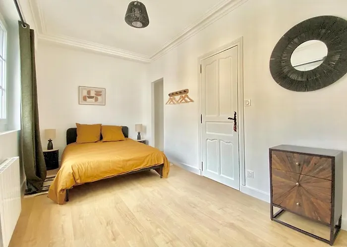 Spacious 2 Luxury Renovated Terrace Garage-madeleine *