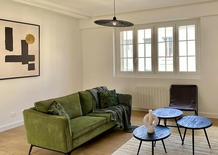 Spacious 2 Luxury Renovated Terrace Garage-madeleine