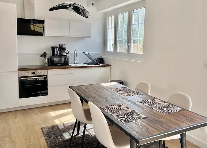 Spacious 2 Luxury Renovated Terrace Garage-madeleine Appartement Angers